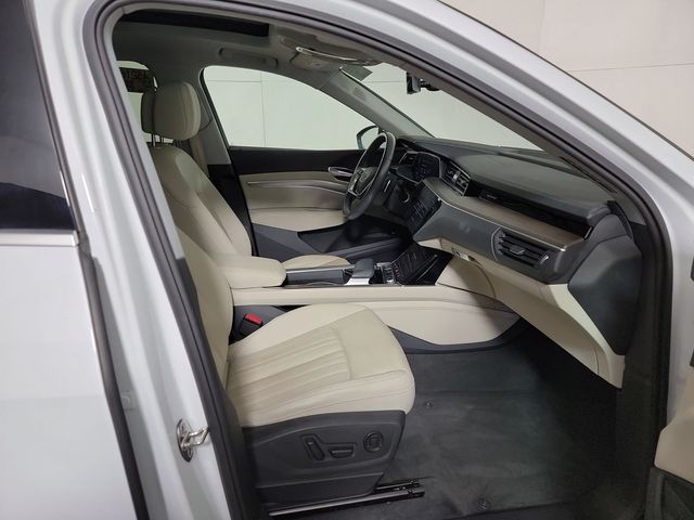 2021 Audi e-tron Premium Plus