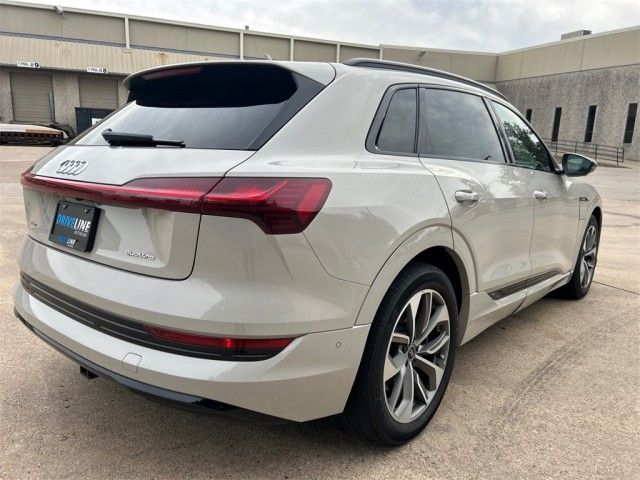 2021 Audi e-tron Premium Plus