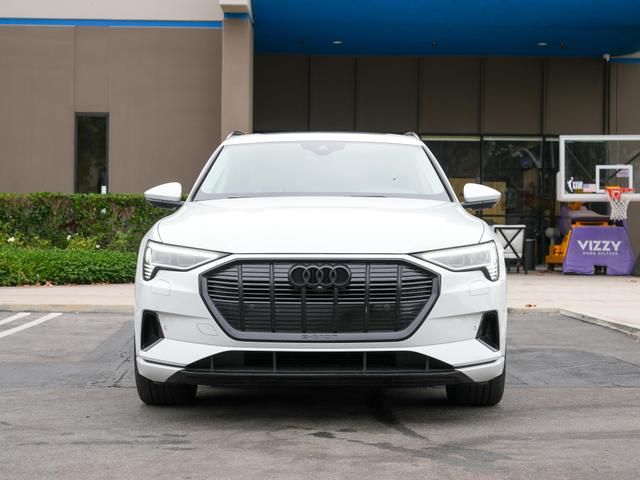 2021 Audi e-tron Premium Plus