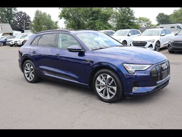 2021 Audi e-tron Premium Plus