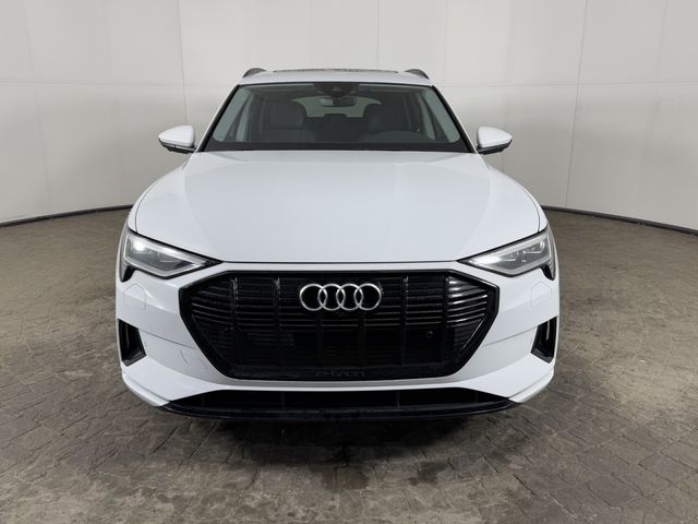 2021 Audi e-tron Premium