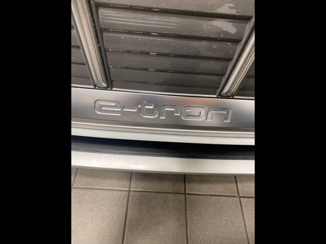 2021 Audi e-tron Prestige