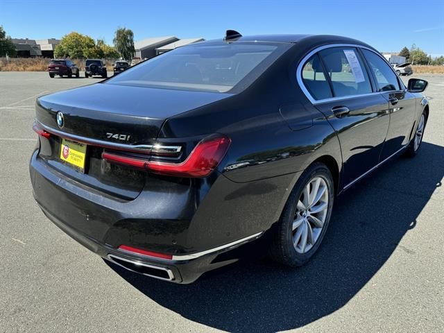 2021 BMW 7 Series 740i