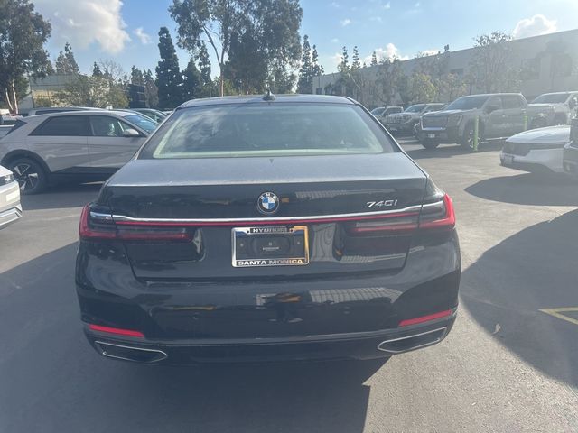 2021 BMW 7 Series 740i