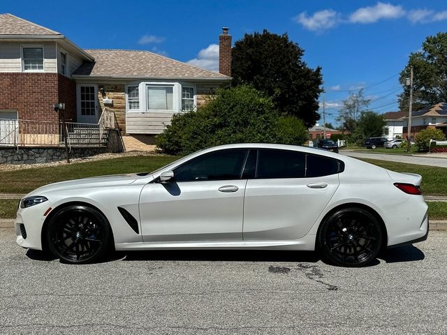 2021 BMW 8 Series M850i