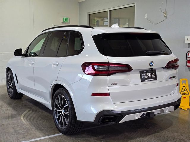 2021 BMW X5 M50i