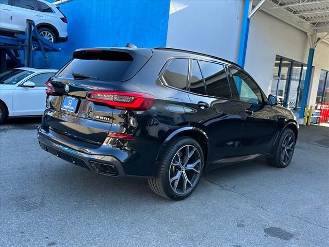 2021 BMW X5 M50i