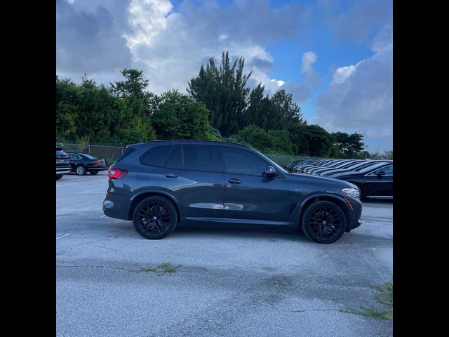 2021 BMW X5 M50i