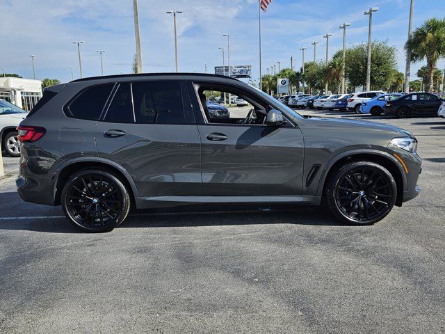 2021 BMW X5 M50i