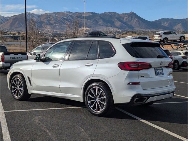 2021 BMW X5 M50i