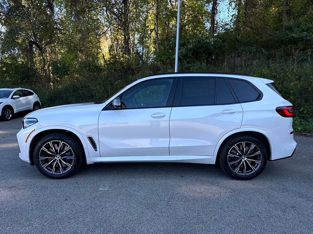 2021 BMW X5 M50i