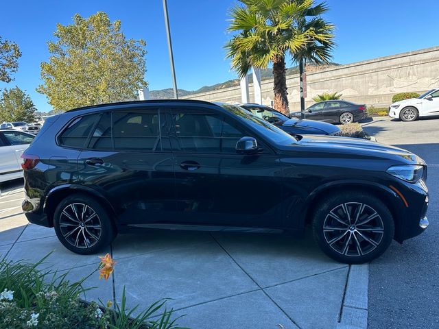 2021 BMW X5 M50i