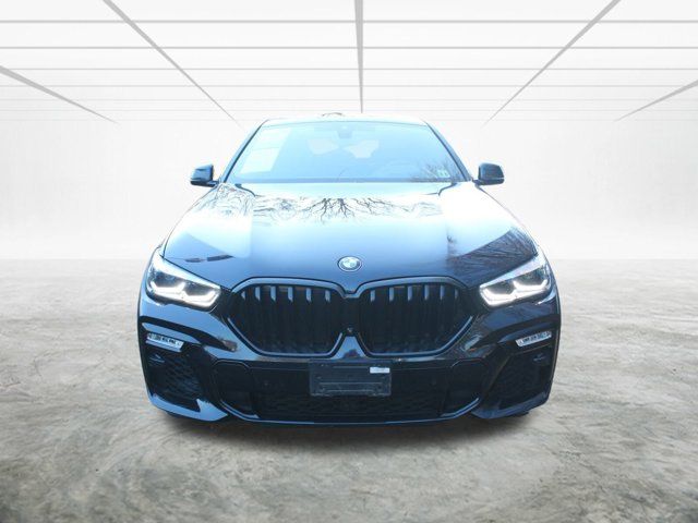 2021 BMW X6 M50i