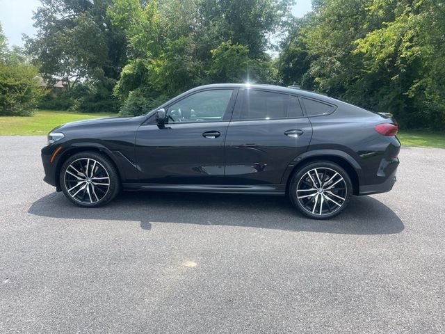 2021 BMW X6 M50i