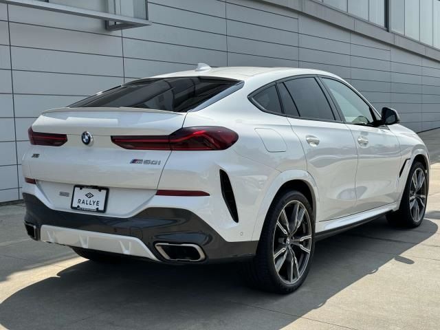 2021 BMW X6 M50i