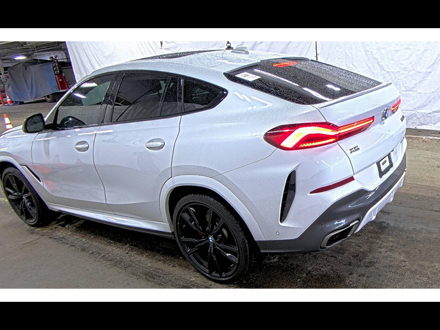 2021 BMW X6 M50i