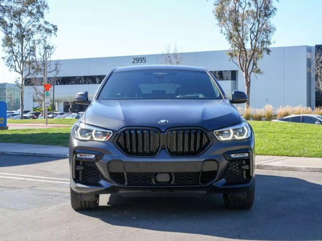 2021 BMW X6 M50i