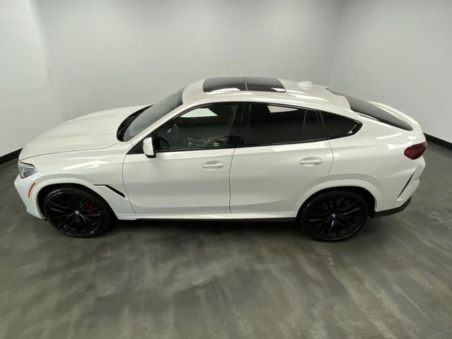 2021 BMW X6 M50i