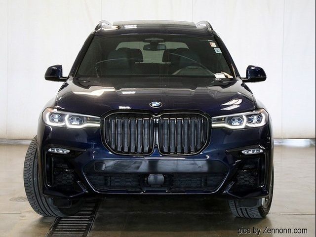 2021 BMW X7 M50i