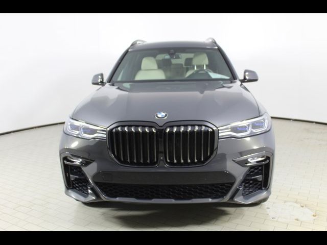 2021 BMW X7 M50i