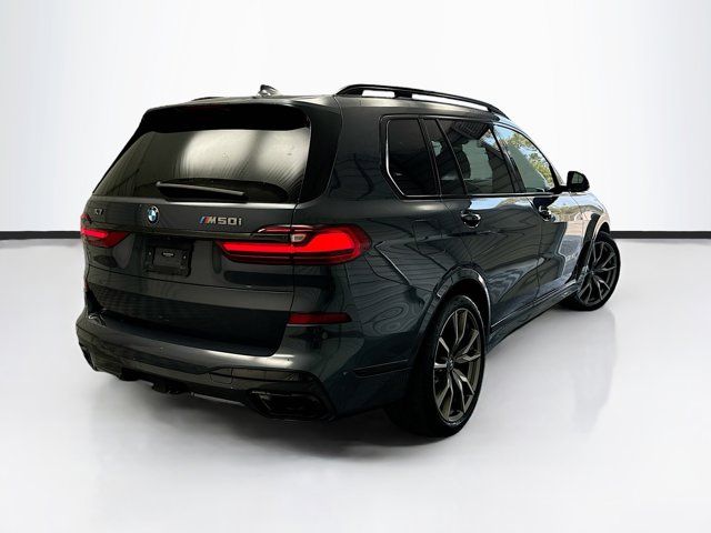 2021 BMW X7 M50i