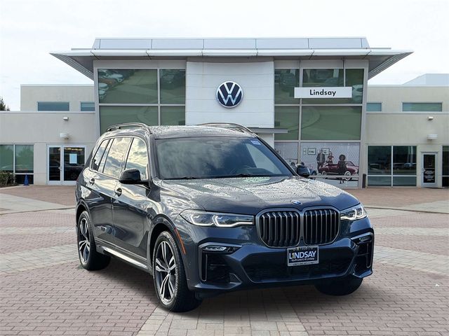 2021 BMW X7 M50i