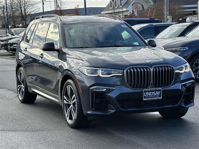 2021 BMW X7 M50i