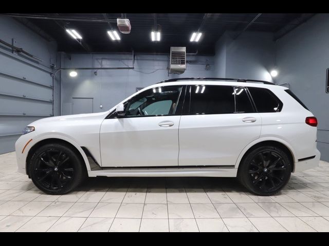 2021 BMW X7 M50i