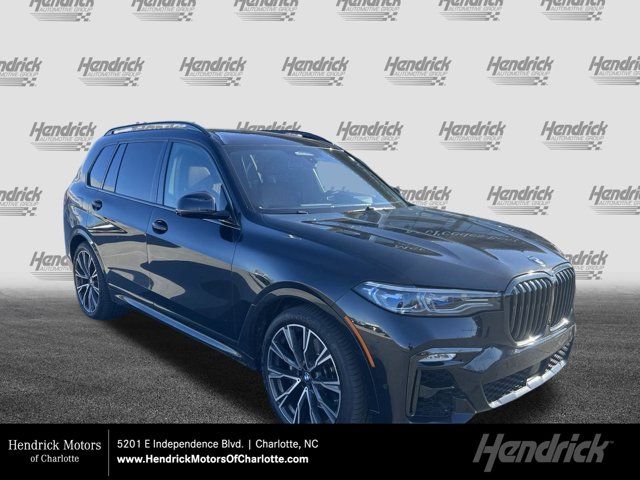 2021 BMW X7 M50i