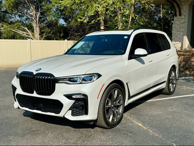 2021 BMW X7 M50i