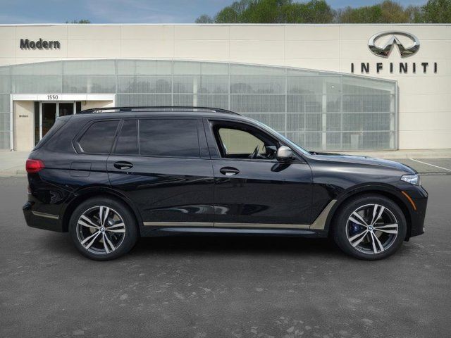 2021 BMW X7 M50i