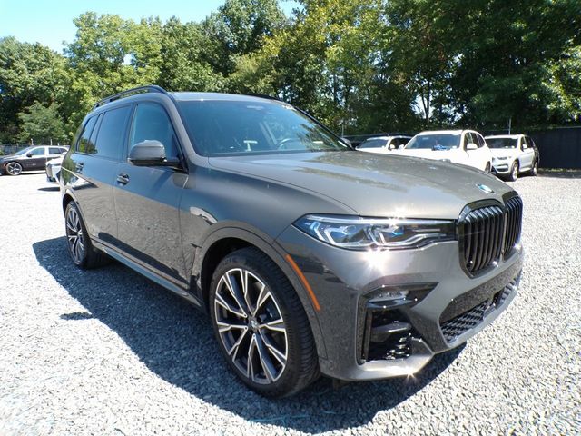 2021 BMW X7 M50i