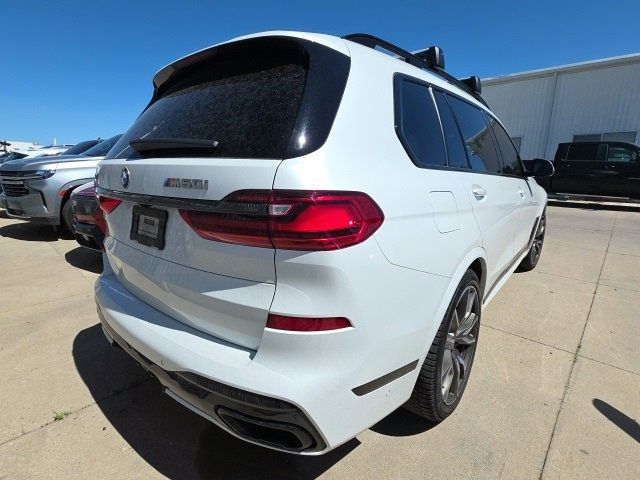 2021 BMW X7 M50i