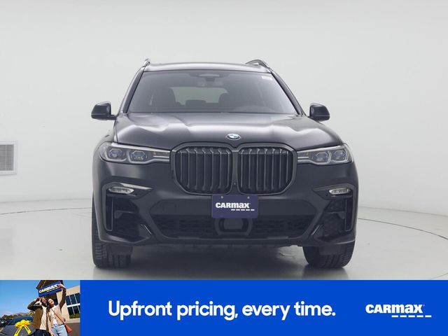 2021 BMW X7 M50i