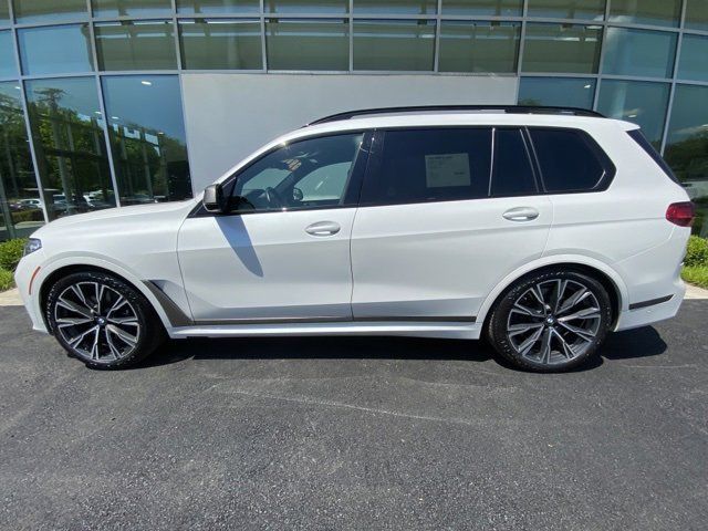 2021 BMW X7 M50i