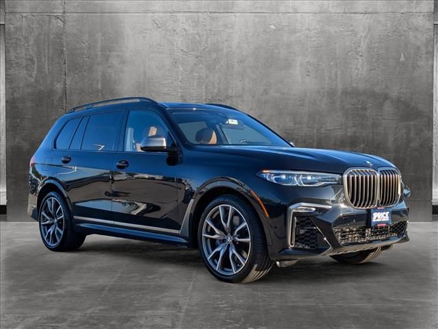 2021 BMW X7 M50i