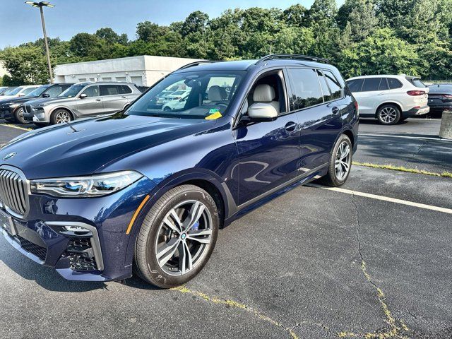 2021 BMW X7 M50i