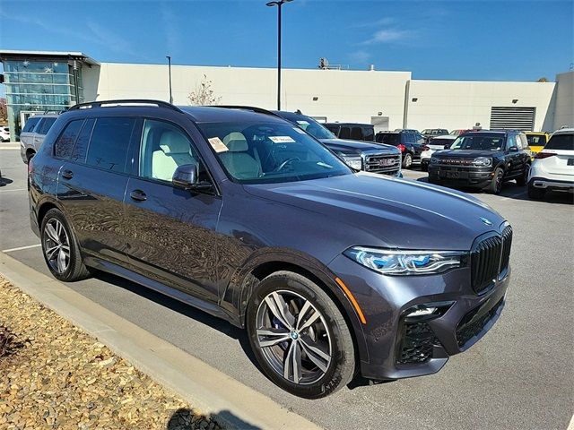 2021 BMW X7 M50i