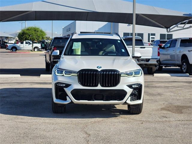 2021 BMW X7 M50i