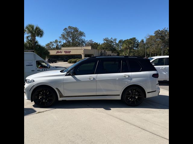 2021 BMW X7 M50i