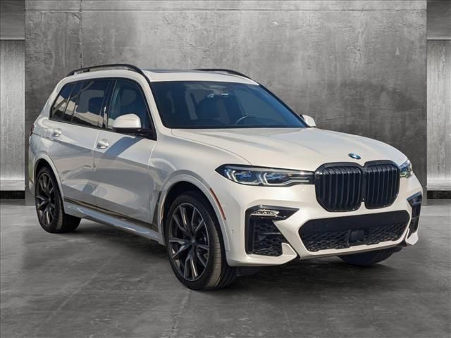 2021 BMW X7 M50i