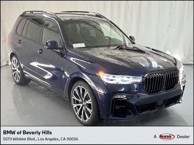 2021 BMW X7 M50i