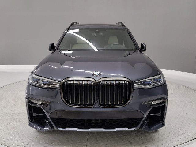 2021 BMW X7 M50i