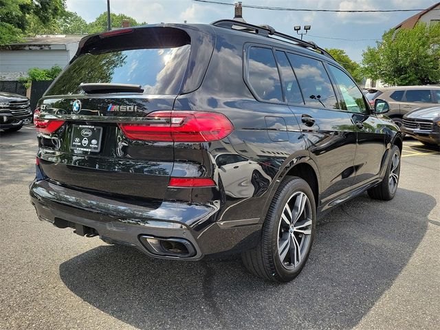 2021 BMW X7 M50i