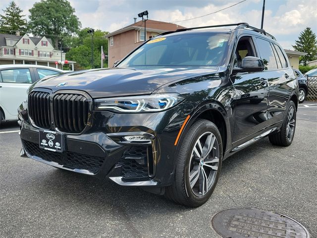 2021 BMW X7 M50i