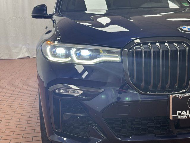 2021 BMW X7 M50i