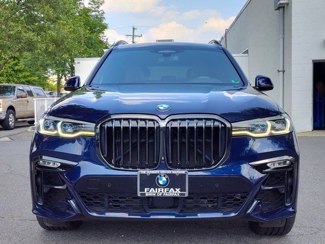 2021 BMW X7 M50i