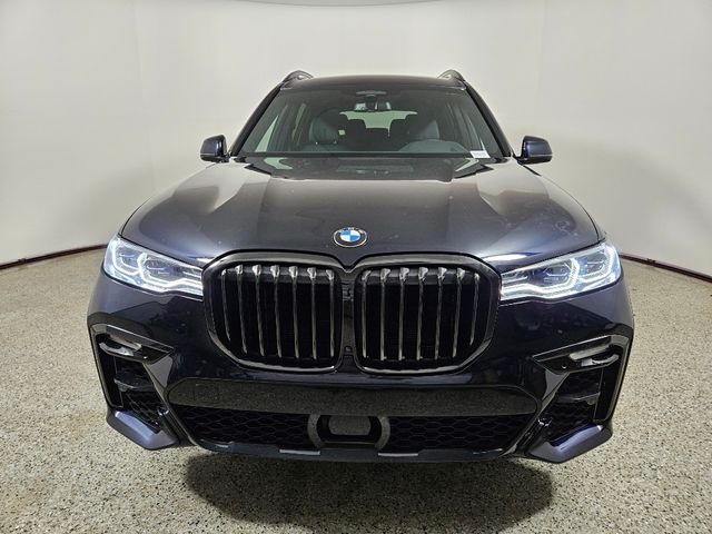 2021 BMW X7 M50i