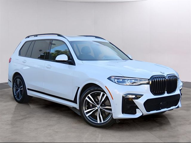 2021 BMW X7 M50i