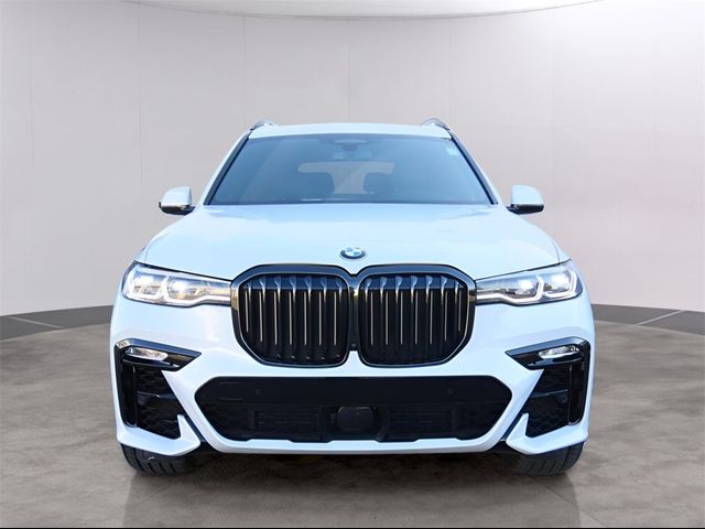 2021 BMW X7 M50i